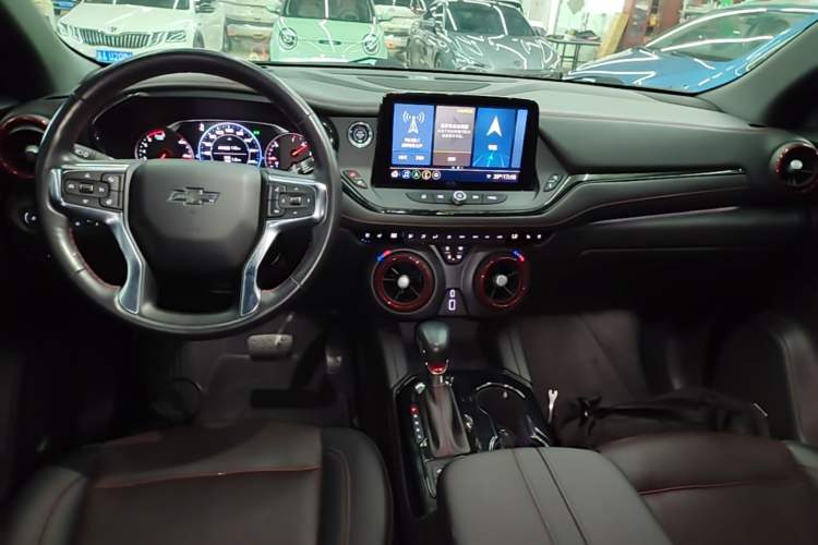 Used Chevrolet Blazer 2022 Mild Hybrid 650T RS Twin-Clutch All-Wheel Drive 7-Seater Prime Edition Center Console