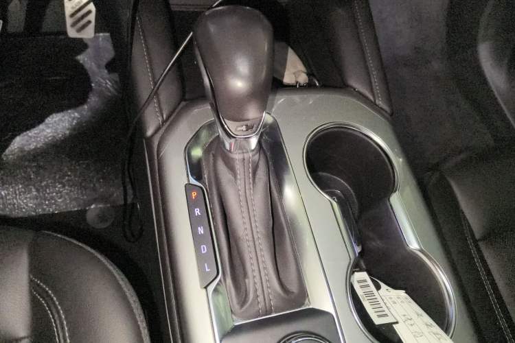 Used Chevrolet Blazer 2022 Mild Hybrid 650T 7-Seater Wei Version Gear Lever
