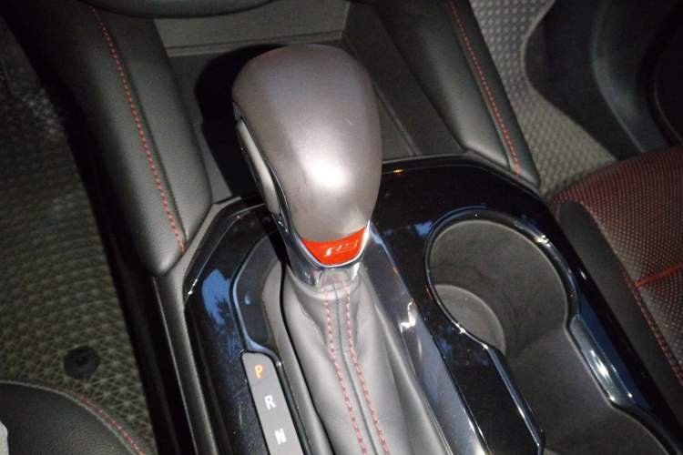 Used Chevrolet Blazer 2022 Mild Hybrid 650T RS Four-Wheel Drive 5-Seater Hardcore Version Gear Lever