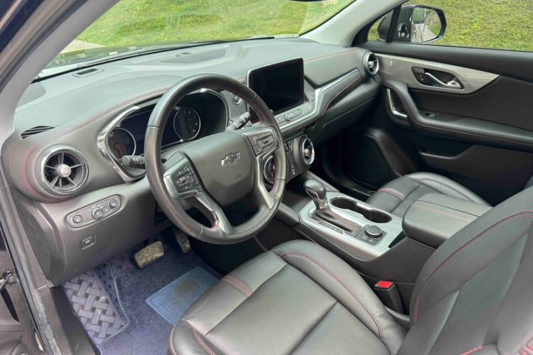 Used Chevrolet Blazer 2022 Mild Hybrid 650T Redline 7-Seater Thunder Edition Interior 2