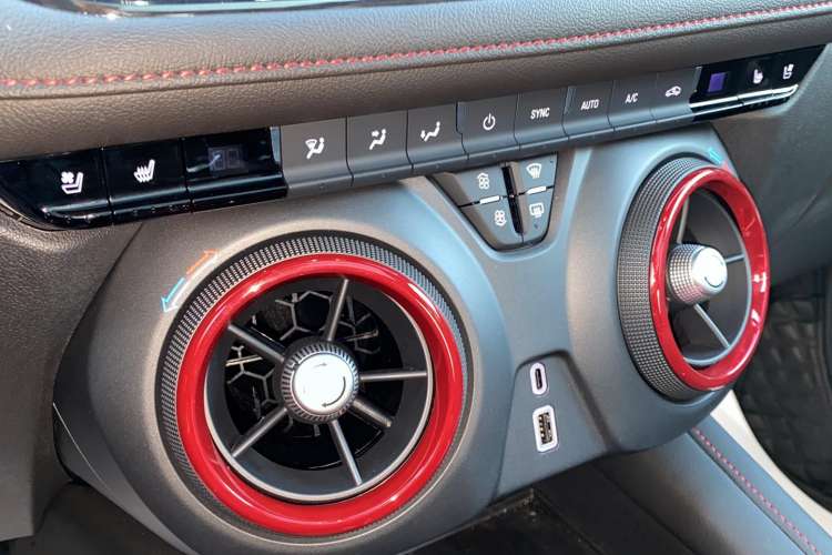 Used Chevrolet Blazer 2022 Mild Hybrid 650T RS Twin-Clutch All-Wheel Drive 7-Seater Prime Edition Interior 5