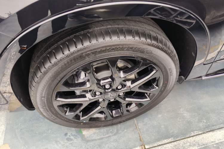 Used Chevrolet Blazer 2022 Mild Hybrid 650T RS Twin-Clutch All-Wheel Drive 7-Seater Prime Edition Left Front Wheel Hub