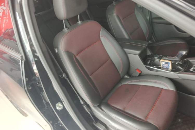 Used Chevrolet Blazer 2022 Mild Hybrid 650T RS Twin-Clutch All-Wheel Drive 7-Seater Prime Edition Right Front Seat