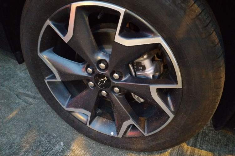 Used Chevrolet Blazer 2022 Mild Hybrid 650T RS Four-Wheel Drive 5-Seater Hardcore Version Right Front Wheel Hub