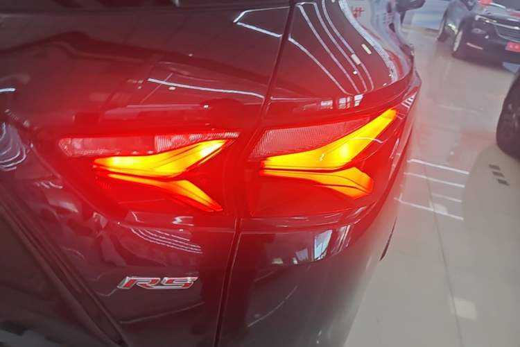 Used Chevrolet Blazer 2022 Mild Hybrid 650T RS Four-Wheel Drive 5-Seater Hardcore Version Right Rear Taillight
