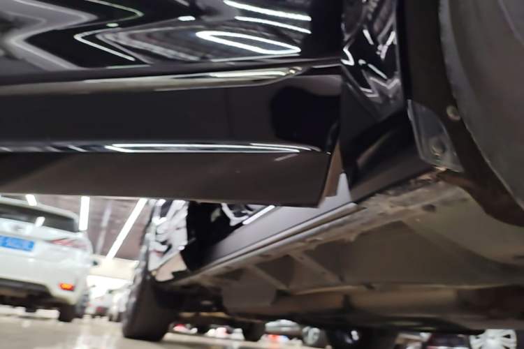 Used Chevrolet Blazer 2022 Mild Hybrid 650T RS Twin-Clutch All-Wheel Drive 7-Seater Prime Edition Right Side Sill