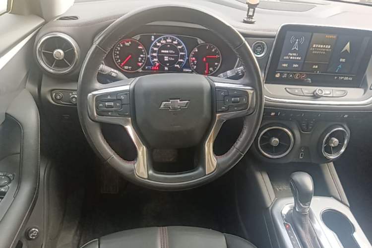 Used Chevrolet Blazer 2022 Mild Hybrid 650T Redline 7-Seater Thunder Edition Steering Wheel