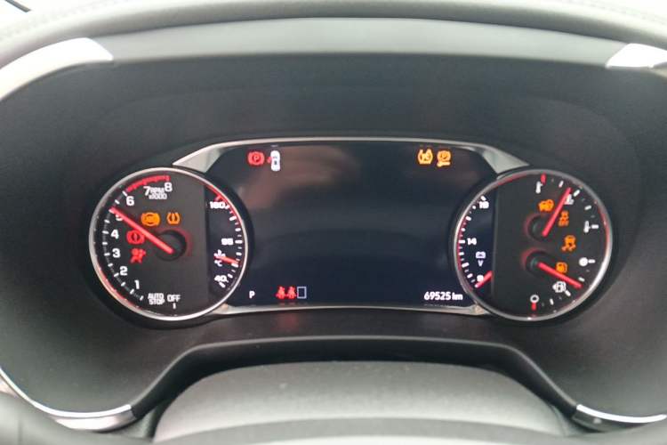 Used Chevrolet Blazer 2022 Mild Hybrid 650T 7-Seater Wei Version Instrument Cluster