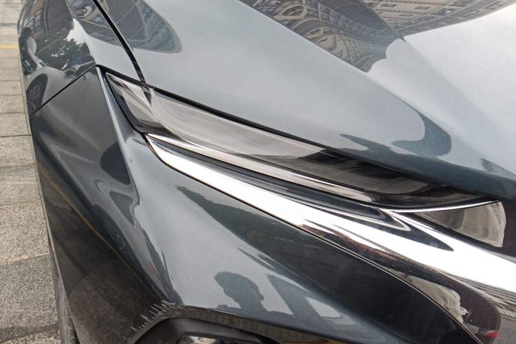 Used Chevrolet Blazer 2022 Mild Hybrid 650T 7-Seater Wei Version Right Front Headlight