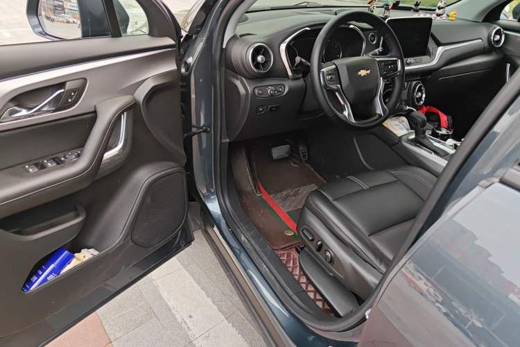 Used Chevrolet Blazer 2022 Mild Hybrid 650T 7-Seater Model Edition Driver Seat