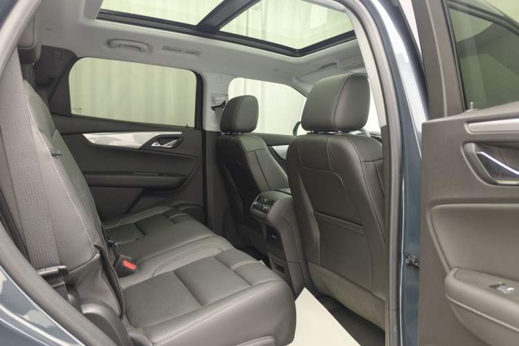 Used Chevrolet Blazer 2022 Mild Hybrid 650T 7-Seater Wei Version Headliner