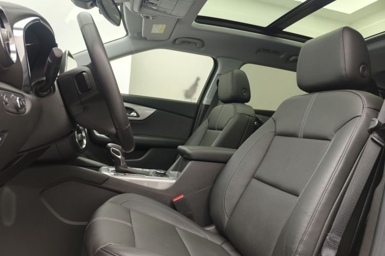 Used Chevrolet Blazer 2022 Mild Hybrid 650T 7-Seater Wei Version Interior 1