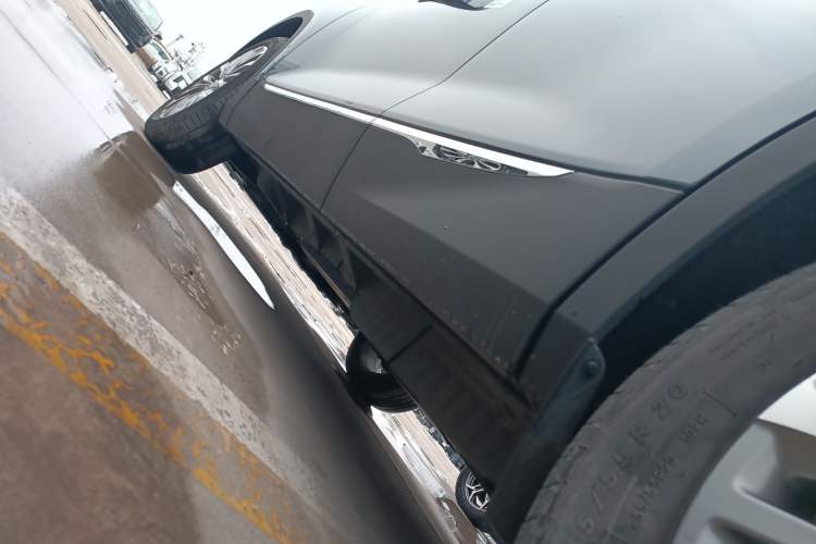 Used Chevrolet Blazer 2022 Mild Hybrid 650T 7-Seater Wei Version Left Side Sill