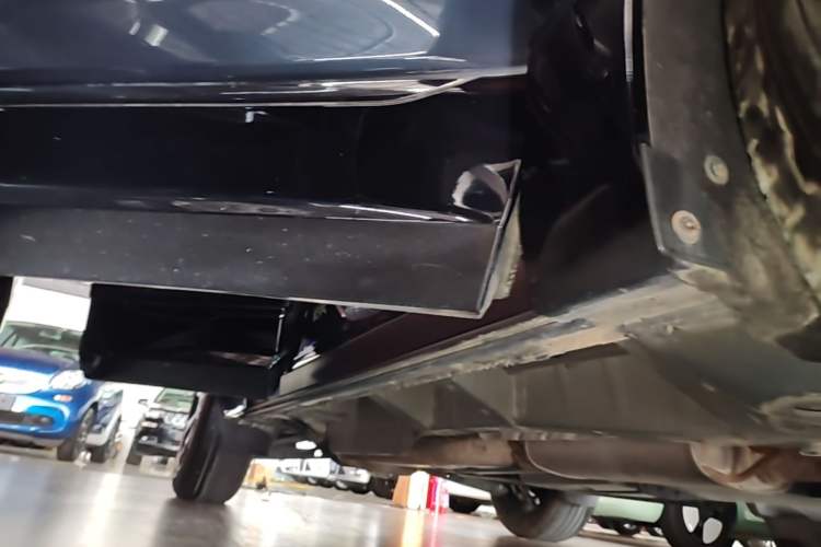 Used Chevrolet Blazer 2022 Mild Hybrid 650T RS Four-Wheel Drive 5-Seater Hardcore Version Right Side Sill