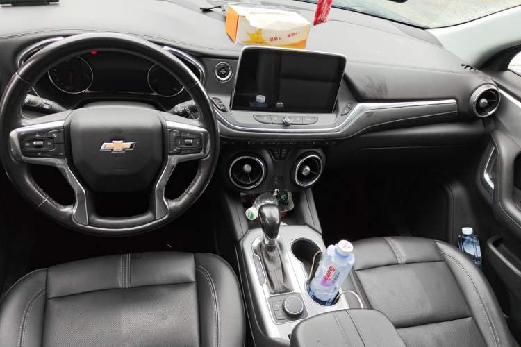 Used Chevrolet Blazer 2022 Mild Hybrid 650T 7-Seater Wei Version Center Console
