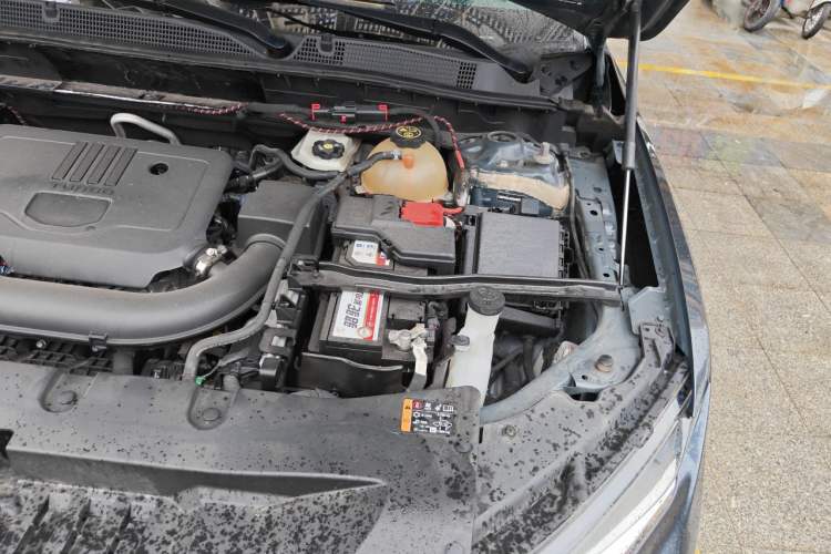 Used Chevrolet Blazer 2022 Mild Hybrid 650T 7-Seater Wei Version Engine Bay Left