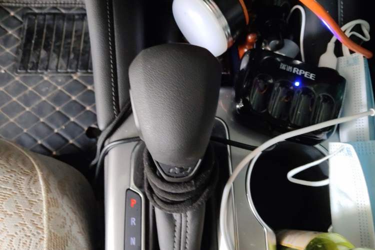 Used Chevrolet Blazer 2022 Mild Hybrid 650T 7-Seater Model Edition Gear Lever