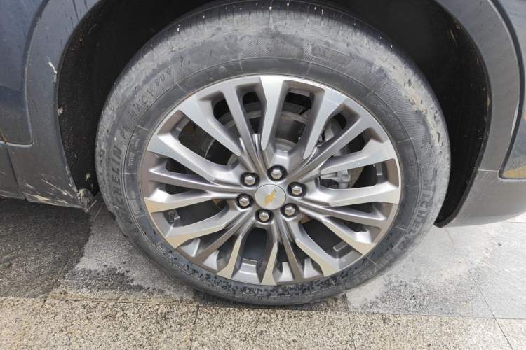 Used Chevrolet Blazer 2022 Mild Hybrid 650T 7-Seater Wei Version Right Front Wheel Hub
