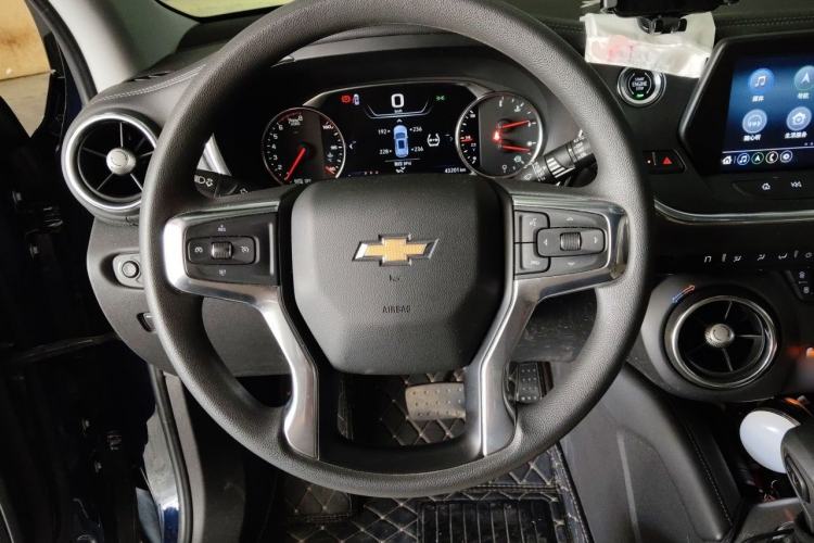 Used Chevrolet Blazer 2022 Mild Hybrid 650T 7-Seater Model Edition Steering Wheel