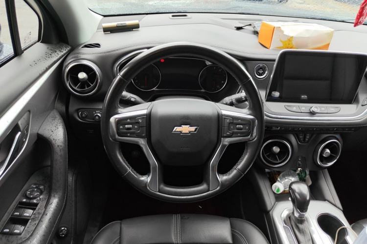 Used Chevrolet Blazer 2022 Mild Hybrid 650T 7-Seater Wei Version Steering Wheel