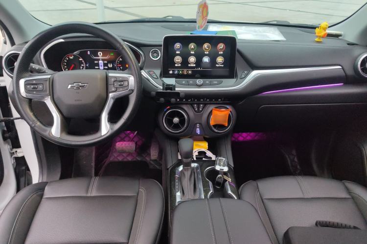 Used Chevrolet Blazer 2022 Mild Hybrid 650T 7-Seater Model Edition Center Console