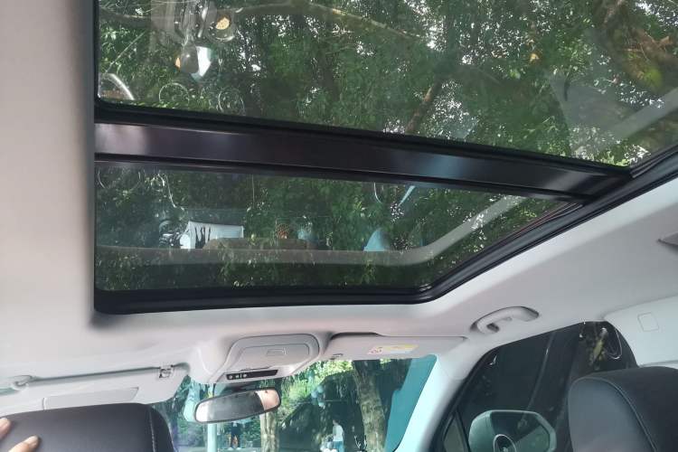 Used Chevrolet Blazer 2022 Mild Hybrid 650T 7-Seater Wei Version Headliner