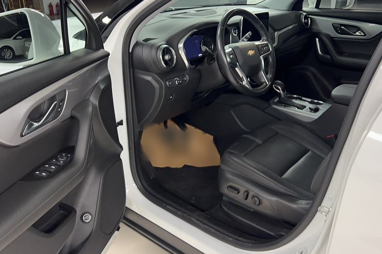 Used Chevrolet Blazer 2022 Mild Hybrid 650T 7-Seater Wei Version Interior 2
