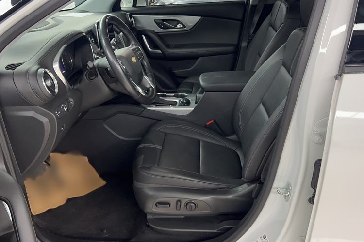 Used Chevrolet Blazer 2022 Mild Hybrid 650T 7-Seater Wei Version Left Front Seat