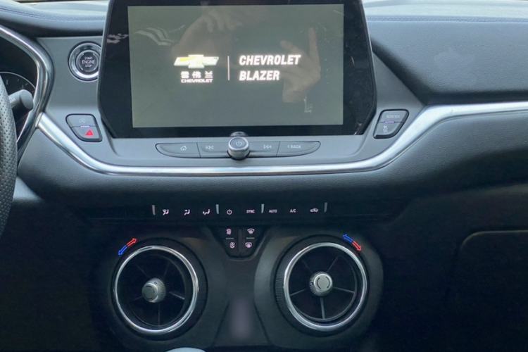 Used Chevrolet Blazer 2023 Light Hybrid 650T Model Audio And AC Panel