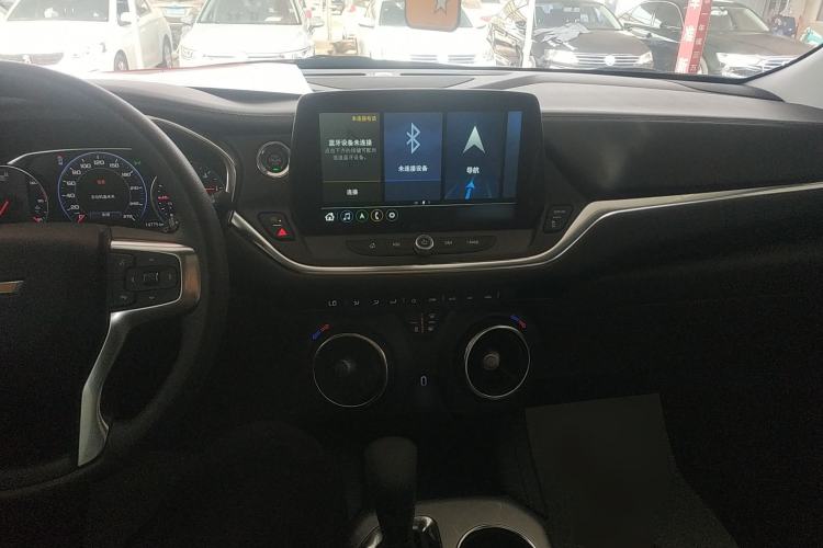 Used Chevrolet Blazer 2023 Light Hybrid 650T Model Center Console
