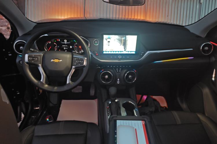 Used Chevrolet Blazer 2023 Light Hybrid 650T Model Center Console
