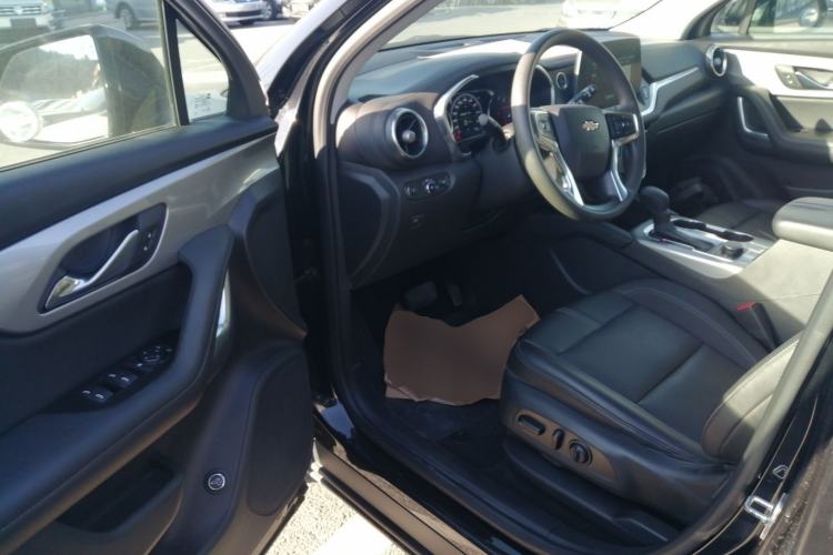 Used Chevrolet Blazer 2023 Light Hybrid 650T Model Driver Seat
