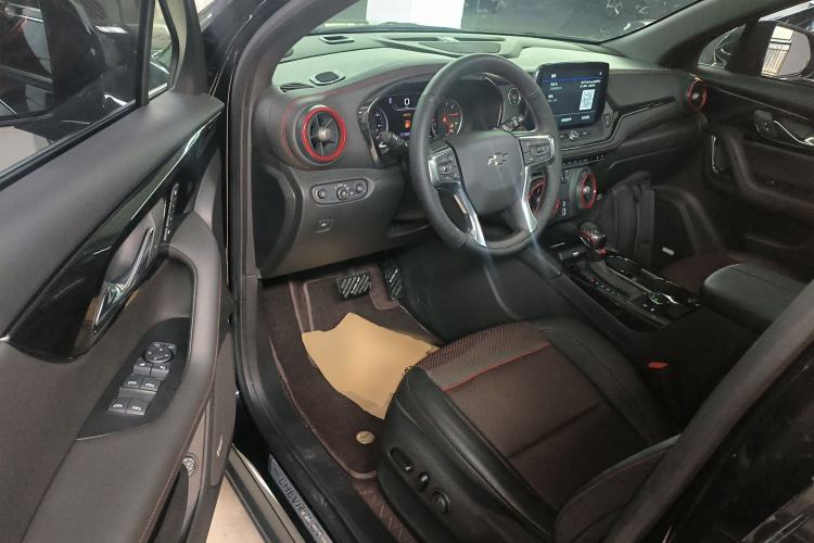 Used Chevrolet Blazer 2023 Light Hybrid 650T RS Twin-Clutch All-Wheel Drive Engine Version Driver Seat