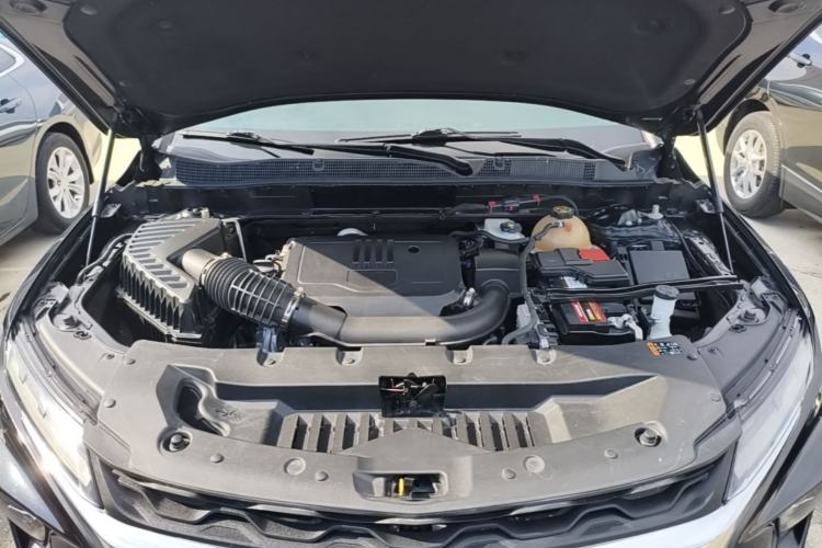 Used Chevrolet Blazer 2023 Light Hybrid 650T Model Engine Bay
