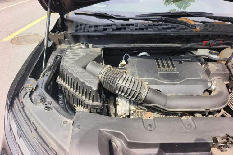 Used Chevrolet Blazer 2023 Light Hybrid 650T RS Twin-Clutch All-Wheel Drive Engine Version Engine Bay Right