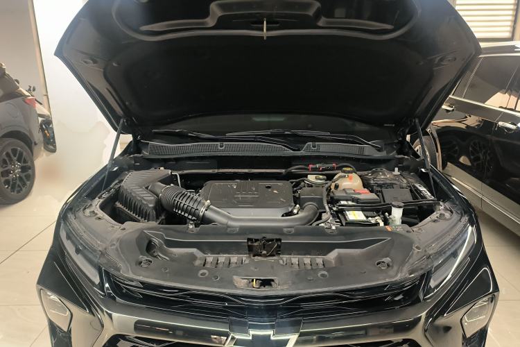 Used Chevrolet Blazer 2023 Light Hybrid 650T RS Twin-Clutch All-Wheel Drive Engine Version Engine Bay