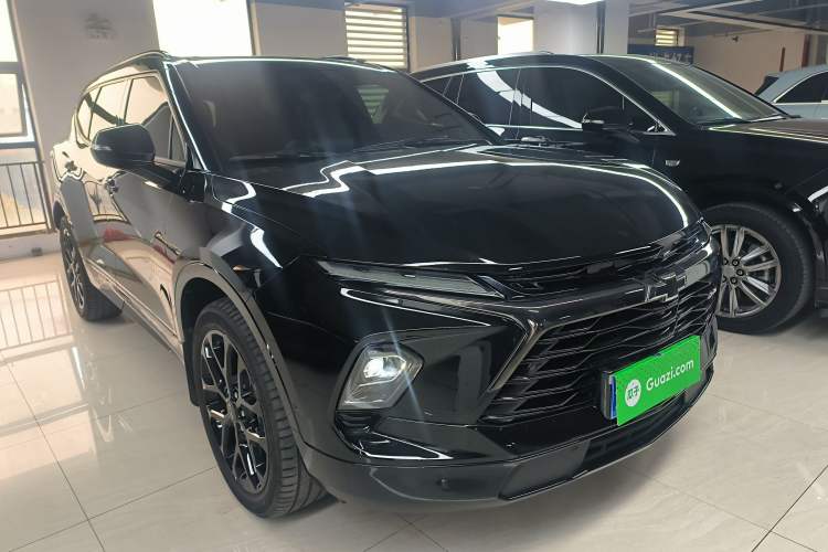 Used Chevrolet Blazer 2023 Light Hybrid 650T RS Twin-Clutch All-Wheel Drive Engine Version Front Right 45 Deg
