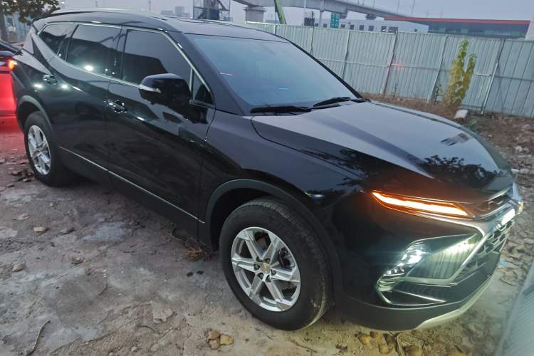 Used Chevrolet Blazer 2023 Light Hybrid 650T Model Front Right 45 Deg