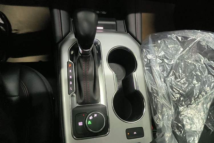 Used Chevrolet Blazer 2023 Light Hybrid 650T Redline Thunder Edition Gear Lever