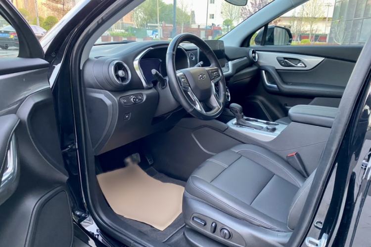 Used Chevrolet Blazer 2023 Light Hybrid 650T Model Interior 4