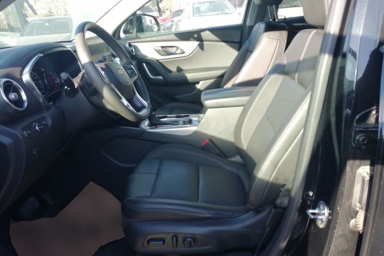 Used Chevrolet Blazer 2023 Light Hybrid 650T Model Left Front Seat