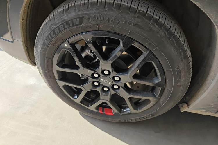 Used Chevrolet Blazer 2023 Light Hybrid 650T Redline Thunder Edition Left Front Wheel Hub