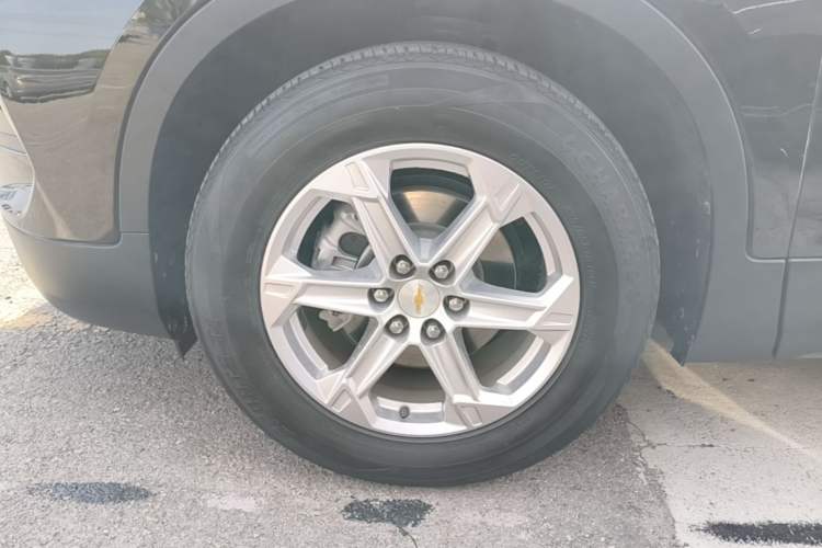 Used Chevrolet Blazer 2023 Light Hybrid 650T Model Left Front Wheel Hub