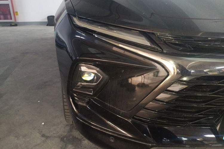 Used Chevrolet Blazer 2023 Light Hybrid 650T RS Twin-Clutch All-Wheel Drive Engine Version Right Front Headlight