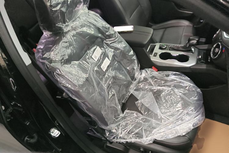 Used Chevrolet Blazer 2023 Light Hybrid 650T Redline Thunder Edition Right Front Seat