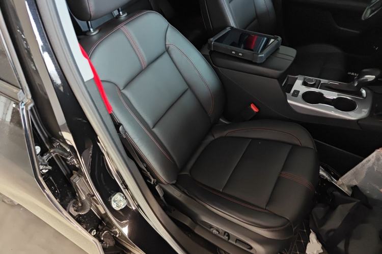 Used Chevrolet Blazer 2023 Light Hybrid 650T Redline Thunder Edition Right Front Seat
