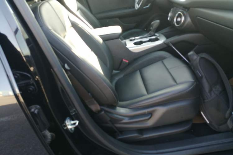 Used Chevrolet Blazer 2023 Light Hybrid 650T Model Right Front Seat