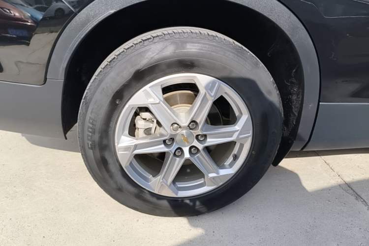 Used Chevrolet Blazer 2023 Light Hybrid 650T Model Right Rear Wheel Hub