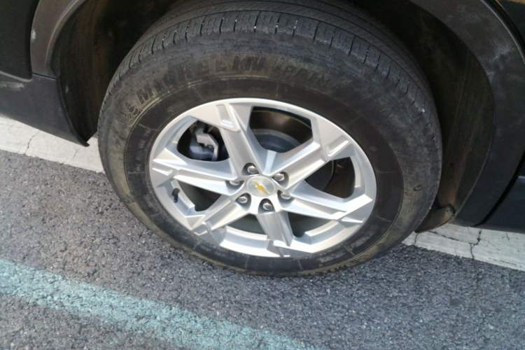Used Chevrolet Blazer 2023 Light Hybrid 650T Model Right Rear Wheel Hub