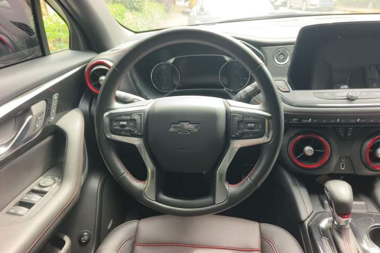 Used Chevrolet Blazer 2023 Light Hybrid 650T RS Twin-Clutch All-Wheel Drive Engine Version Steering Wheel